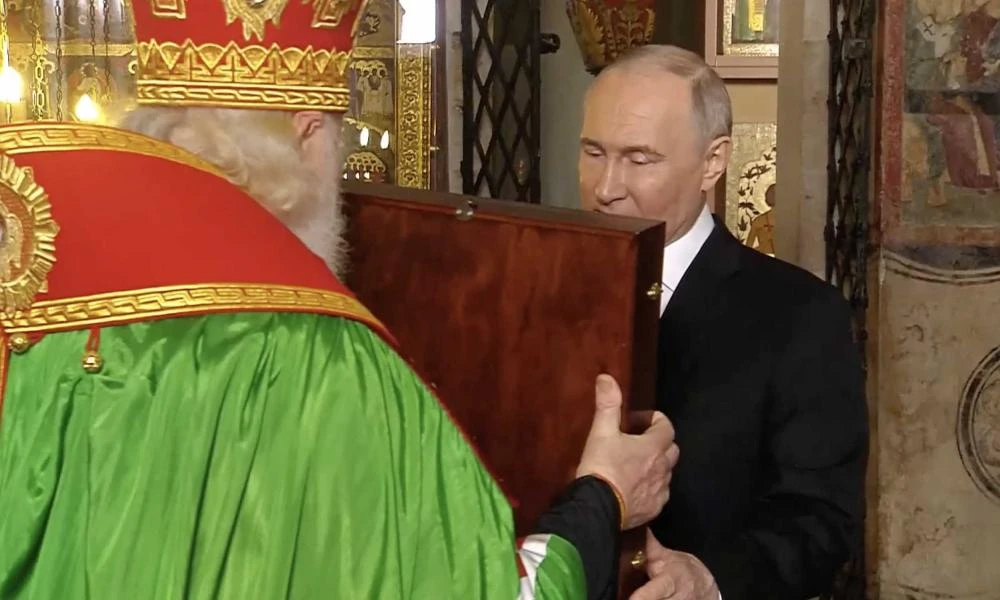 Με τις ευλογίες του Πατριάρχη Κυρίλλου η 5η θητεία Πούτιν: «Θα λάβεις μοιραίες αποφάσεις όπως ο Αλεξάντερ Νιέφσκι, που δεν λυπήθηκε τους εχθρούς και έγινε Άγιος» (Βίντεο)